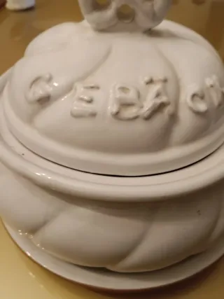 Porta biscotti e piatto in ceramica