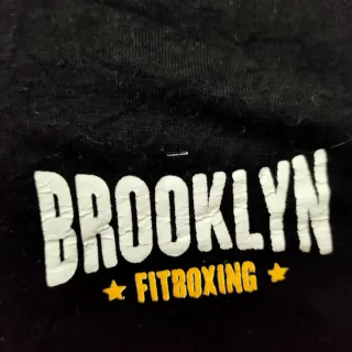 Camiseta Brooklyn Fitboxing Negra y Amarilla