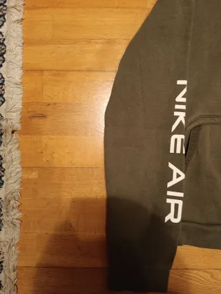 Chaqueta Nike verde con cremallera