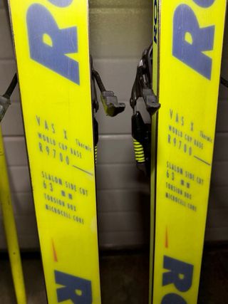 Esquís Rossignol Profesionales 1,98 con funda HEAD