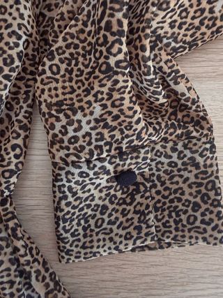 Blusa leopardo con lazada