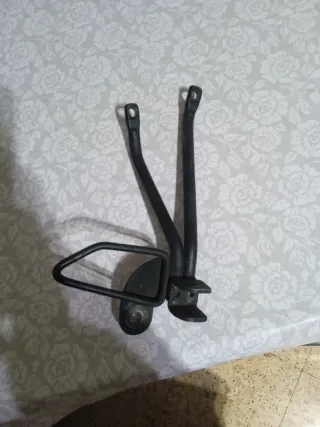 Estribera derecha Yamaha tzr