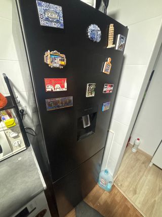 Nevera No Frost con dispensador agua