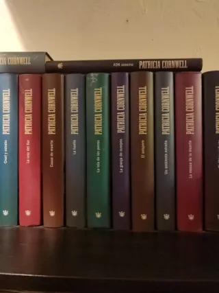 19 libros Patricia Cornwell ,tapa dura, español