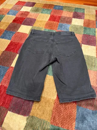 Pantalón corto Mango negro