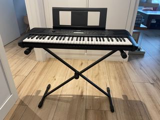 Yamaha PSR-E273 + Soporte