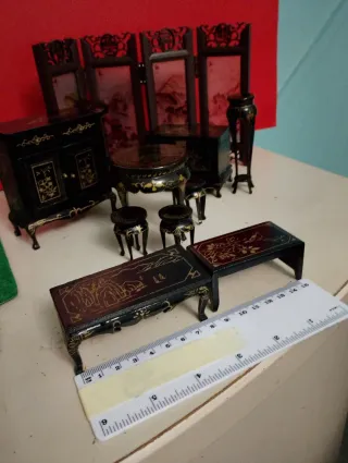 Muebles miniatura orientales