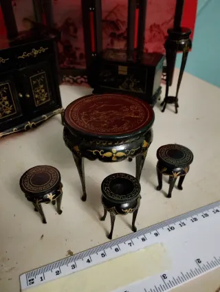Muebles miniatura orientales