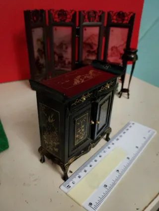 Muebles miniatura orientales