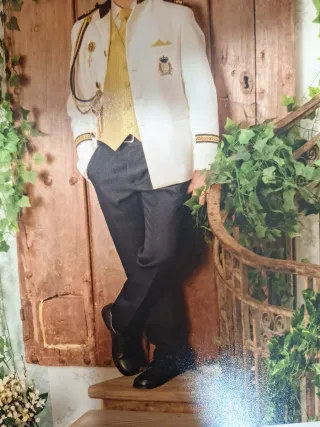 Traje Comunión Niño Blanco,Dorado y Azul 10 años.