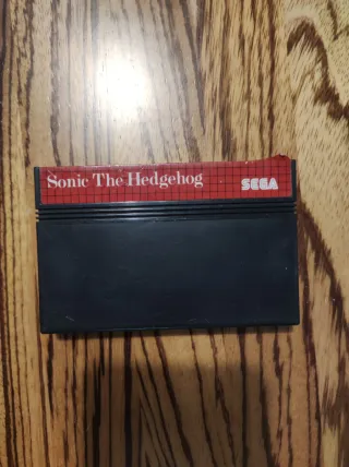 Sega Master System II + Sonic the Hedgehog