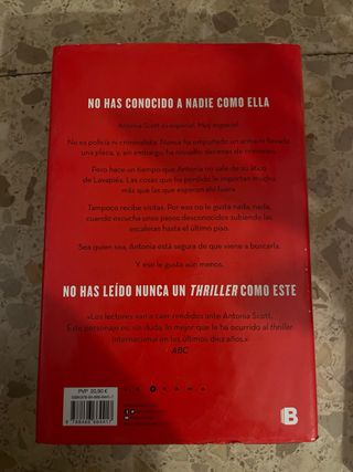 Reina Roja / Red Queen (LA TRILOGÍA REINA ROJA)...