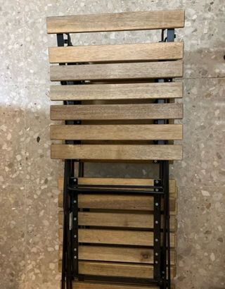Cadires i taula plegables de Ikea per exterior.