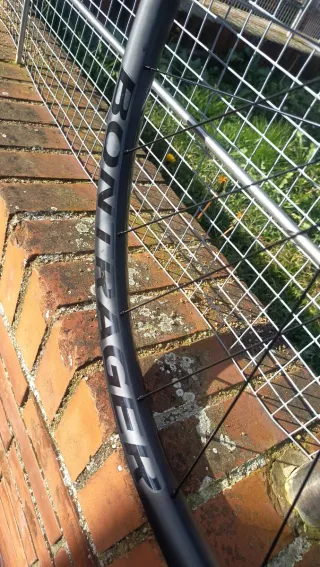 Jgo. Ruedas 29 Bontrager Kovee Elite 30 TLR Boost