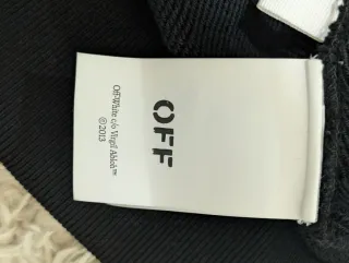 Sudadera Off-White Negra Media Cremallera