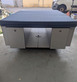 Mueble camper a medida VW T4 – Cama+Mesa+Colchón