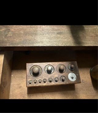 Báscula antigua de precisión