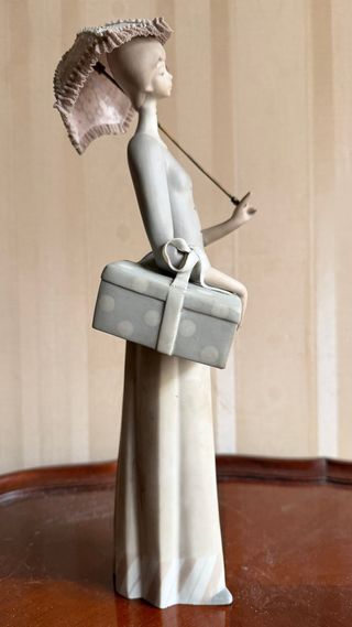 Figura Lladró Modistilla