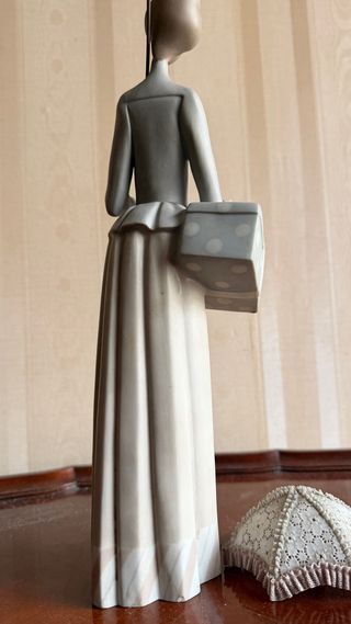 Figura Lladró Modistilla