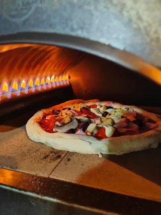 Horno Pizza hasta 550°. Ardore Pizza Party Italia.