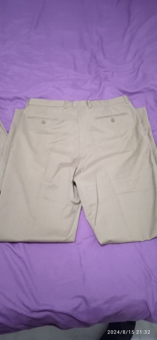 Chaqueta beige y dorada