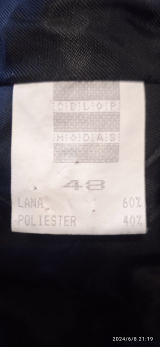 Chaqueta beige y dorada