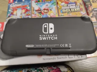 Nintendo Switch Lite Gris + 5 Juegos