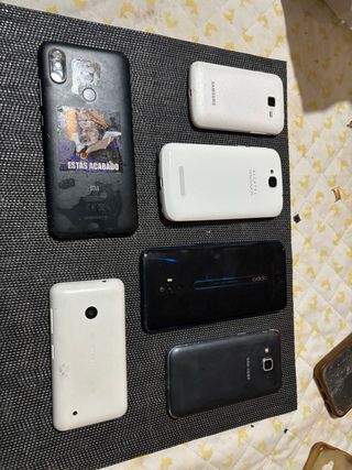Móviles Viejos Usados Cada uno 40€  Todos 250€