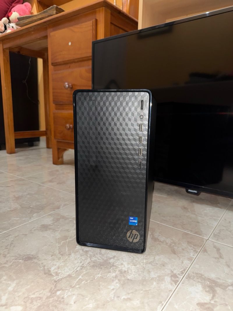 HP sobremesa M01-F204NS