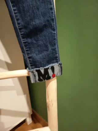 Pantalón vaquero niña T.10