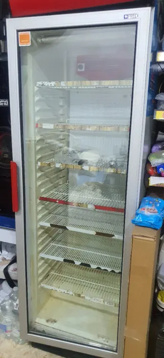 Vitrina expositora refrigerada