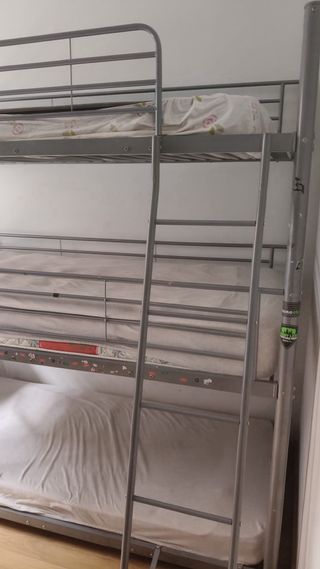 Litera metálica 3 camas buen estado