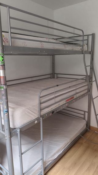 Litera metálica 3 camas buen estado