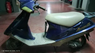 Suzuki Address Azul Scooter
