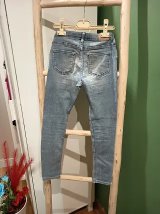 Pantalón vaquero niña T. 8/9 años elástico