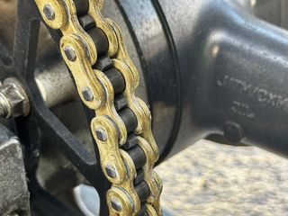 Suzuki GSX650 F Azul y Blanca