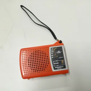 Aparatos de Radio y Casette Sanyo Antiguos