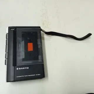 Aparatos de Radio y Casette Sanyo Antiguos