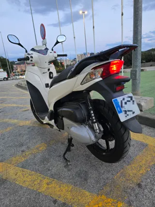 Honda SH 300 Scooter