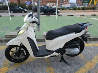 Honda SH 300 Scooter