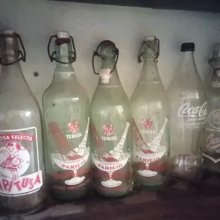 Botellas de cristal decorativas