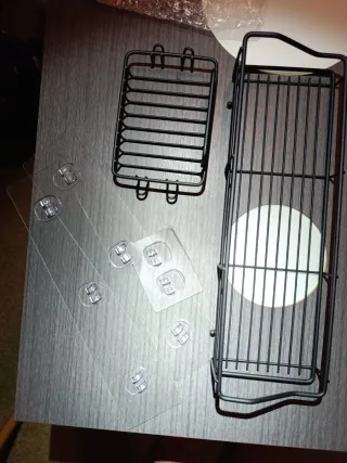 Scaffali metallici neri