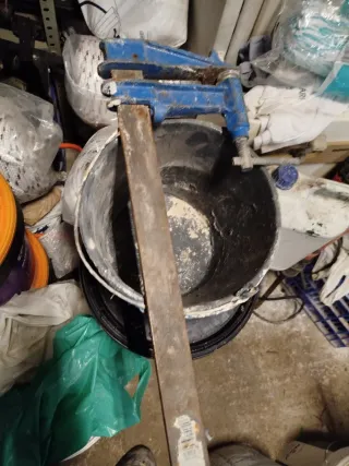 2 Sargentos para carpintería o herrería