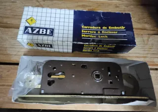 Cerradura de embutir AZBE