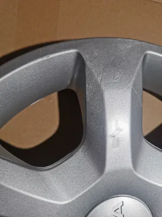 Tapacubos Dacia(1 unidad)