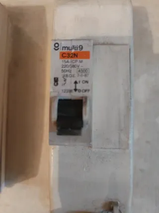 Interruptor Siemens y Multi9 C32N