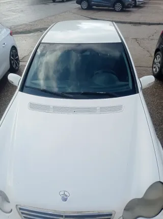 Mercedes-Benz c220 2003