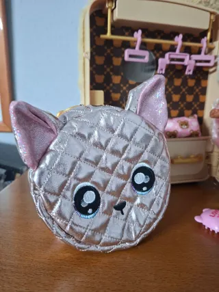 Maleta Na Na Na Surprise con Muñeca y Accesorios