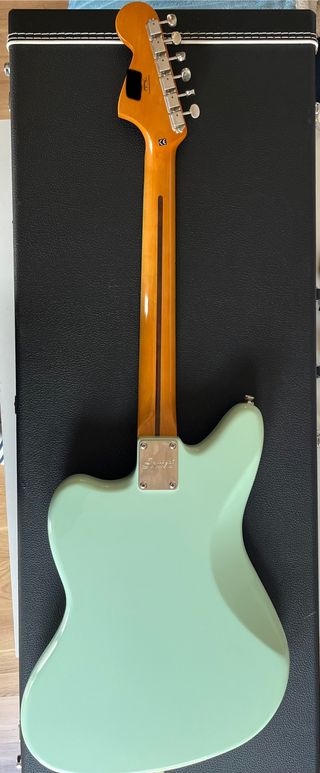 Fender Squier 70s Jaguar + funda rígida + soporte