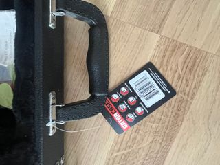 Fender Squier 70s Jaguar + funda rígida + soporte